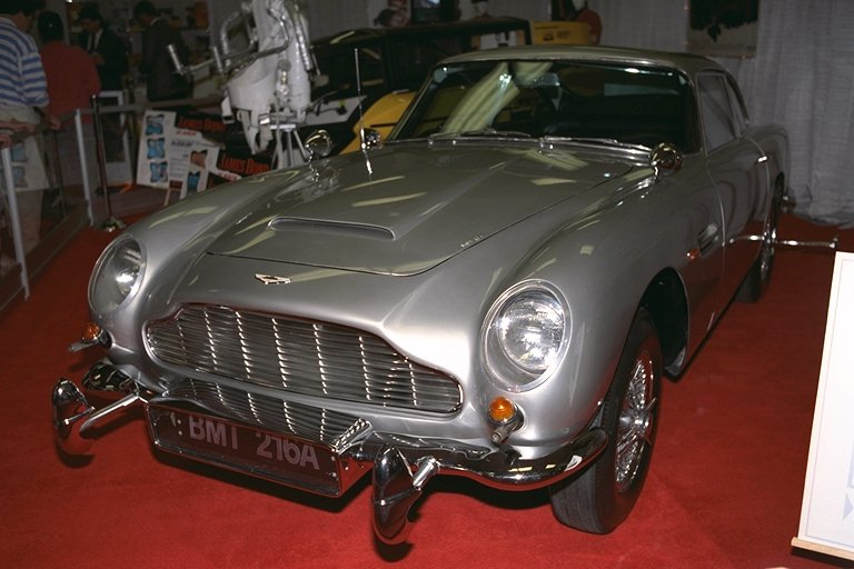 James Bond Goldfinger Aston Martin DB5